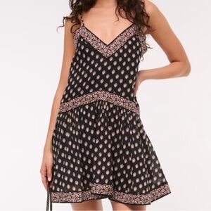 NWT Abercrombie Black Pattern V-Neck Flowy Mini Skort Sz Small Tall & Medium